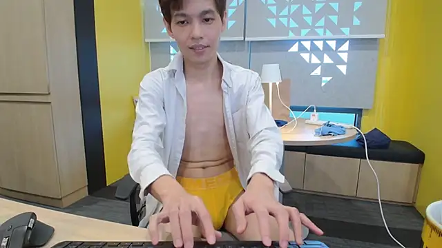 andrewooi (Ask my age) - CUMSHOW! at GOAL!
