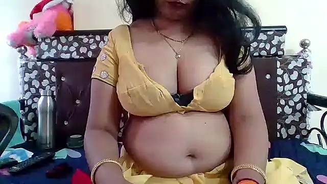 nautybabe (F milf) - boobies maslo