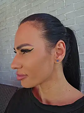 KatiaDivine webcam