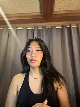 hugecock_tamira live webcam show