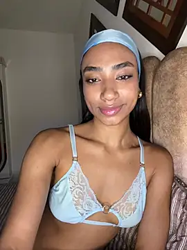 Mia-Lorette live webcam show