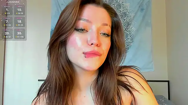 crimson_ellie0 webcam