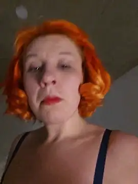 MadelynDaisy live cam on StripChat