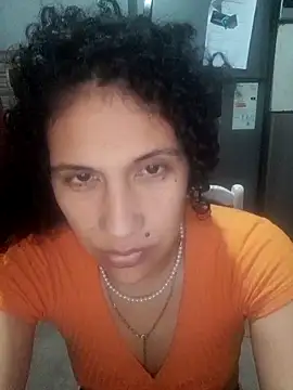 lunita2020 - Lunita2020's free webcam - UK Sex Cams