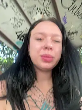 AlishaOfThorns webcam