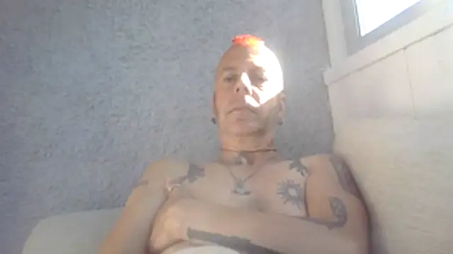 SHARPSkinhead webcam