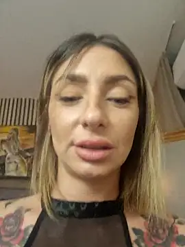 SofiaLace live webcam show