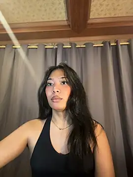 hugecock_tamira