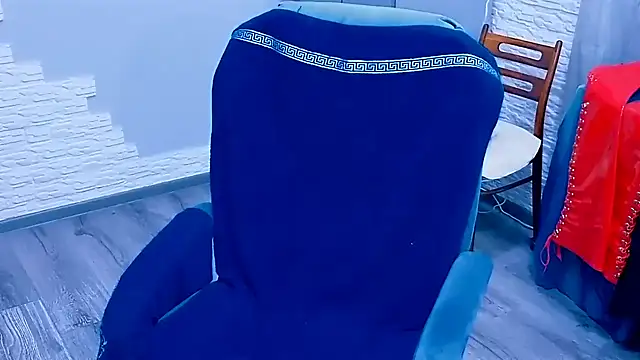 Hornystepmom29 webcam