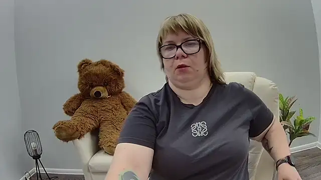 BonnnyBoobsy live cam on StripChat