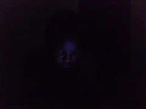 FlirtyMira webcam