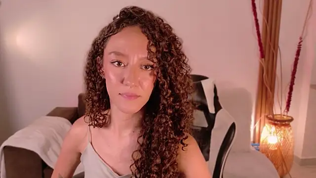 chloemoreti - ChloeMoreti's free webcam - UK Sex Cams