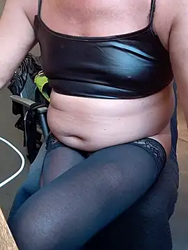 spermaspritzerr live cam on StripChat