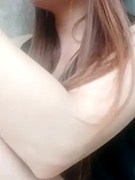 lee_chang- live cam on StripChat
