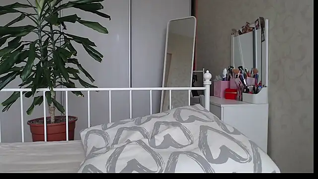 ShyEvaa live cam on StripChat