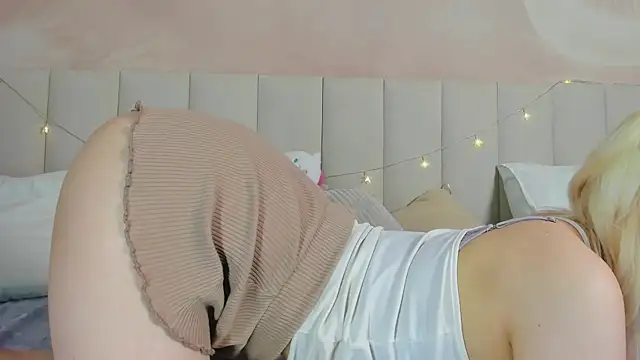 AdeleSilvy webcam