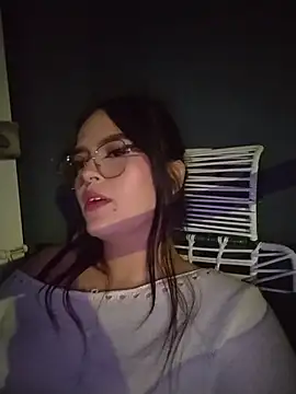 Mia_Collings1 webcam