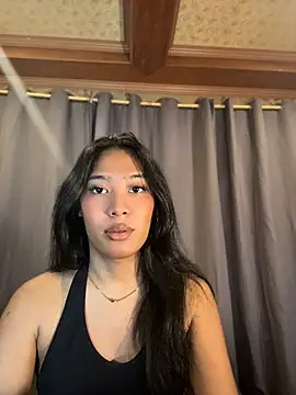 hugecock_tamira live webcam show