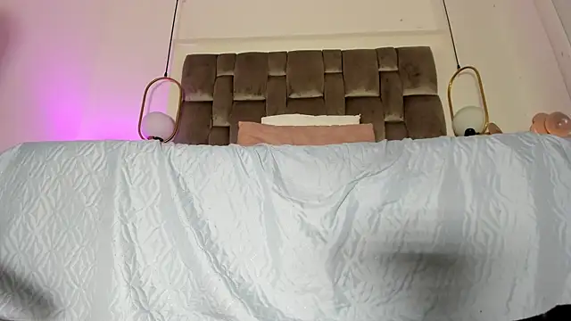 OnlyGia webcam