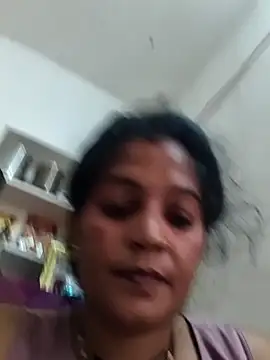 Mohni_love live cam on StripChat