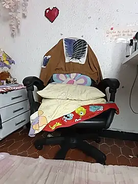 Kuutar live cam on StripChat