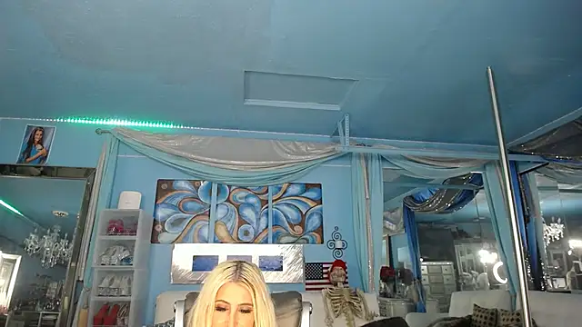 ADRIANNA_FOX webcam