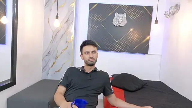 KingOfTemptation live cam on StripChat