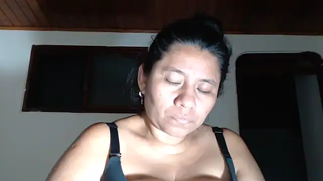 adrixxx38 live cam on StripChat