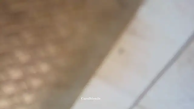 Carolblonde webcam