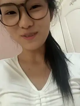 yanzi520 live cam on StripChat