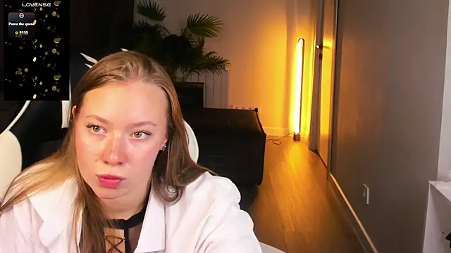 Coraline_Clark webcam