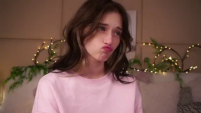 edlinhargus (F teen) - Show how my kitty wet now