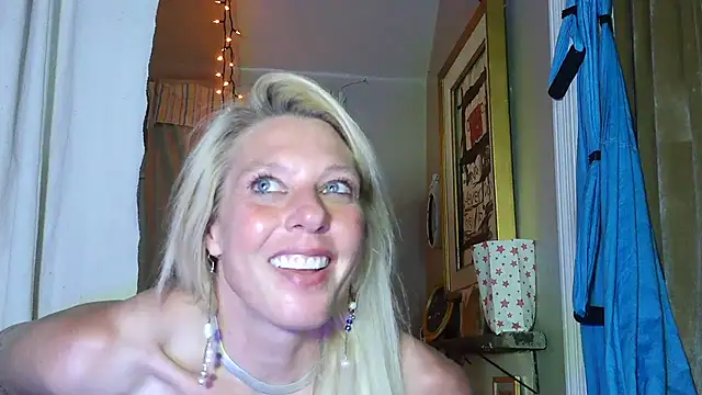 Glamazing live webcam show