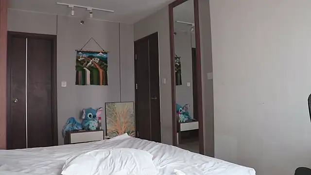 Your_Alisaa live webcam show