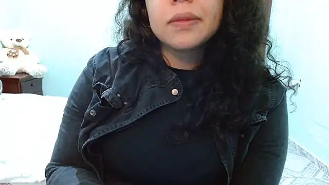 Ivieencanto live webcam show
