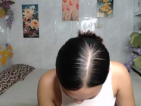 ur_asiankat webcam