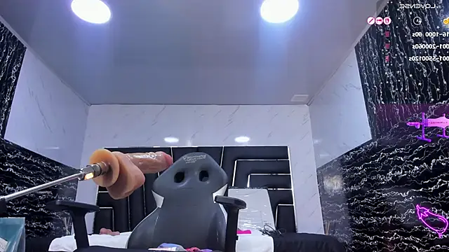 Ladyy_Scarlett live cam on StripChat