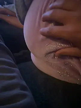 smallbootyboi webcam