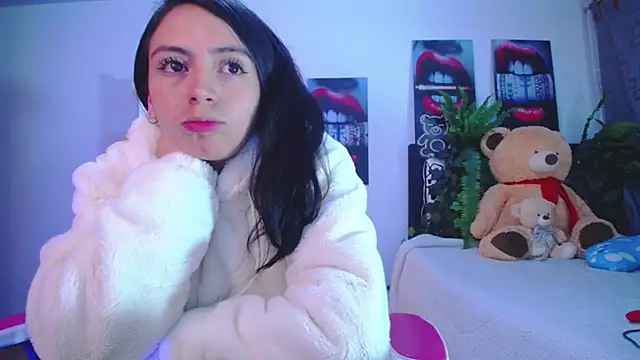 lika_little0 live cam on StripChat