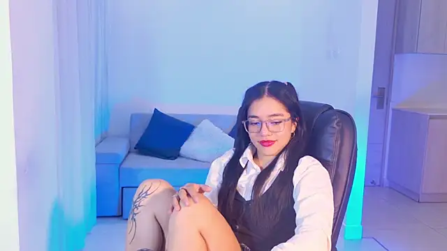 AntonellaBons live cam on StripChat