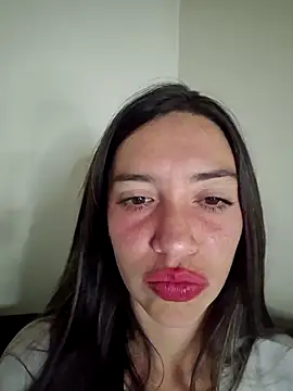 loveuu-bae live cam on StripChat