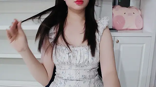 littlecn live cam on StripChat