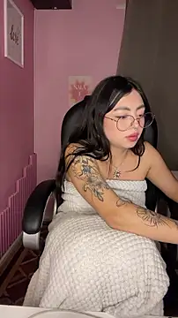 Valu_euphoria live cam on StripChat