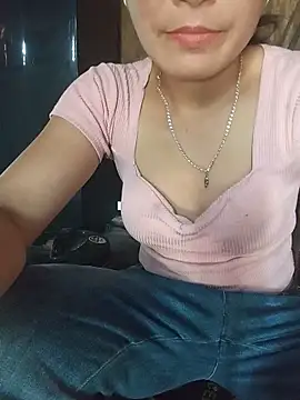 Heryy_xx live cam on StripChat