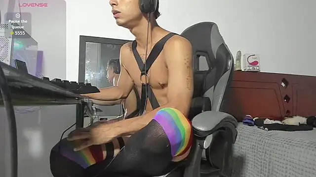 Michael_stiff live cam on StripChat