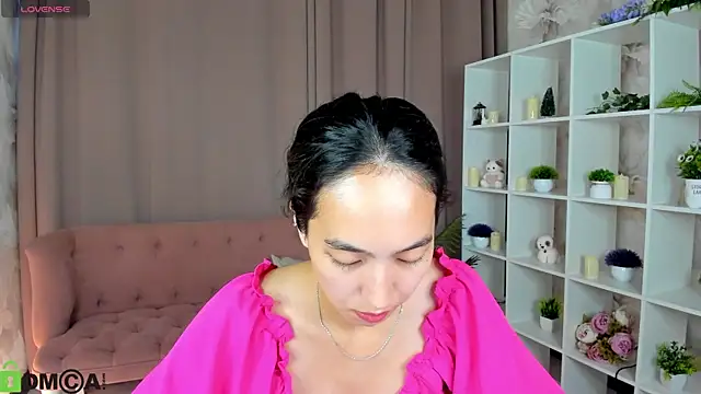 FlirtyAura webcam