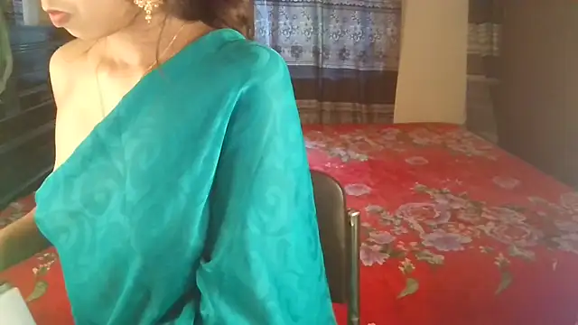 Anaya-7 live webcam show