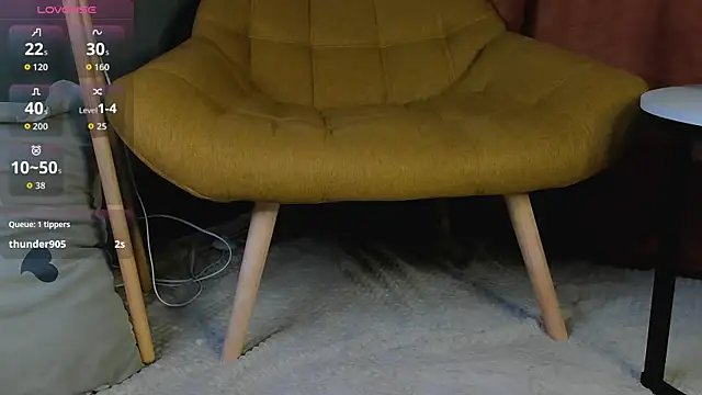 LeyaBloom live webcam show