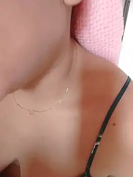 Sexy_Sweetiee live webcam show