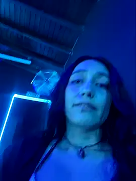 Evelyn_outdoors webcam